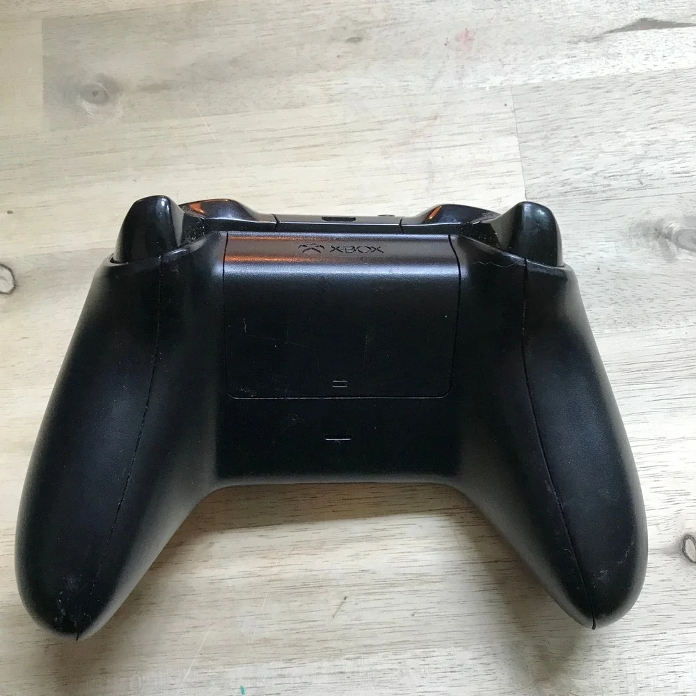 Microsoft Xbox One Wireless Controller Model 1697 Black with 3.5mm Jack